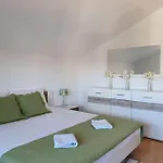 Laura Apartment
